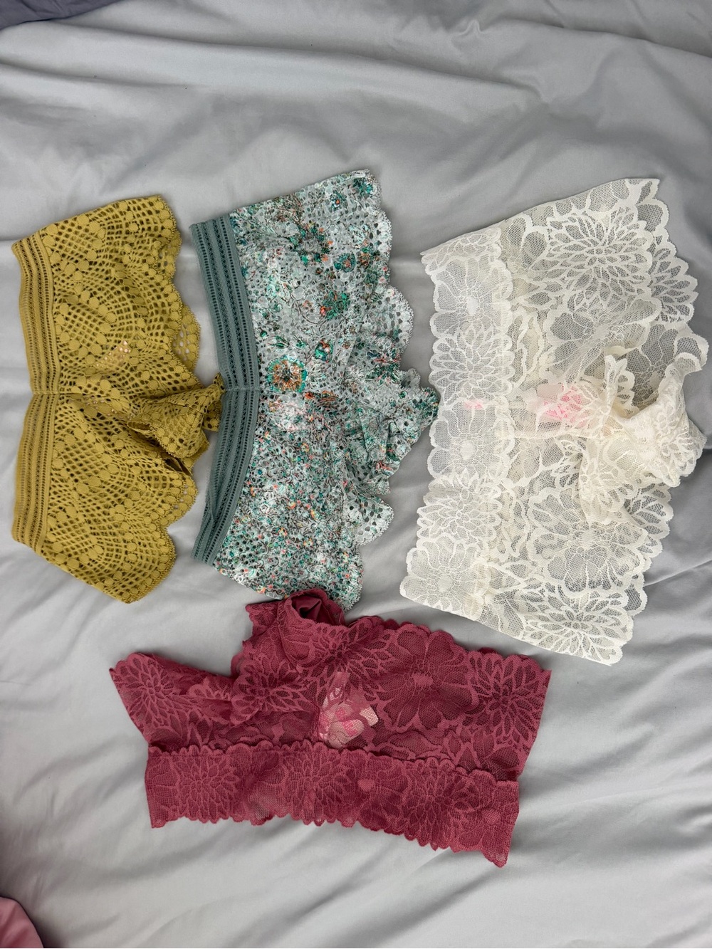 4 XS Victoria Secret lace cheeky shorts panties NWT